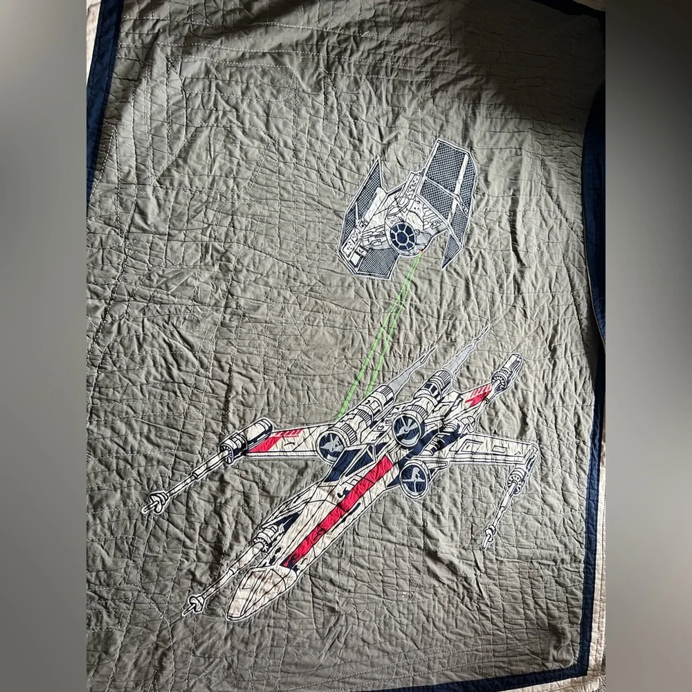 Pottery Barn Kids Star Wars X-Wing Tie Fighter Quilt Twin with Pillow Case